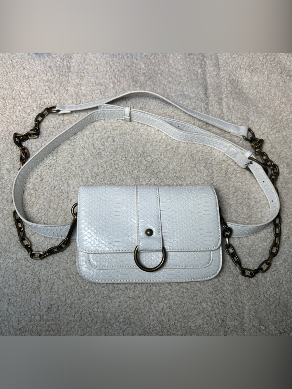 The Drop Everywhere Waist Purse White Chain Belt Bag Travel Gold Chain